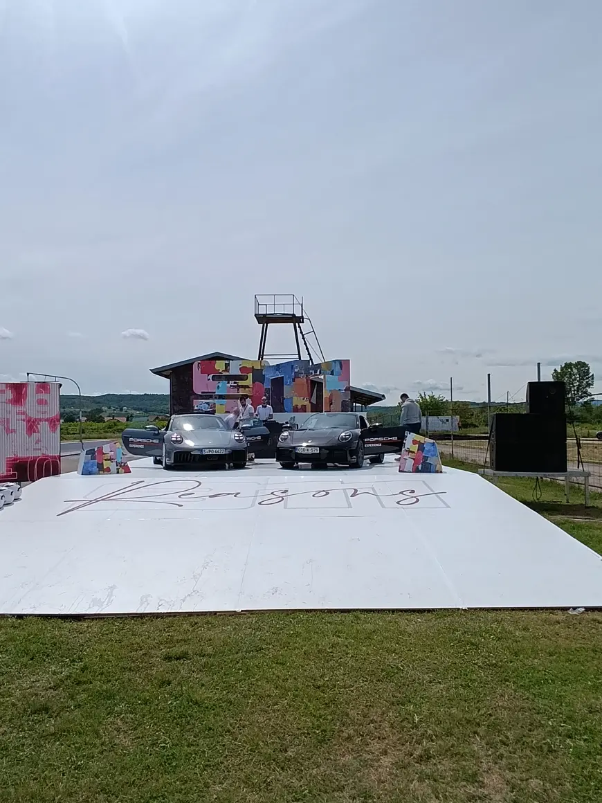 Spektakl na točkovima: Porsche 911 zasijao na promociji u Banjaluci (FOTO)