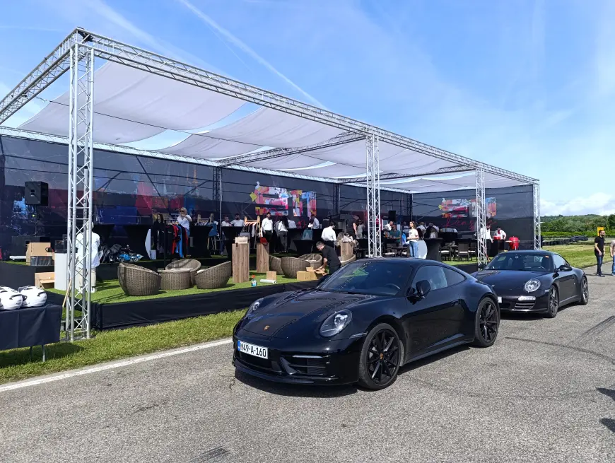 Spektakl na točkovima: Porsche 911 zasijao na promociji u Banjaluci (FOTO)