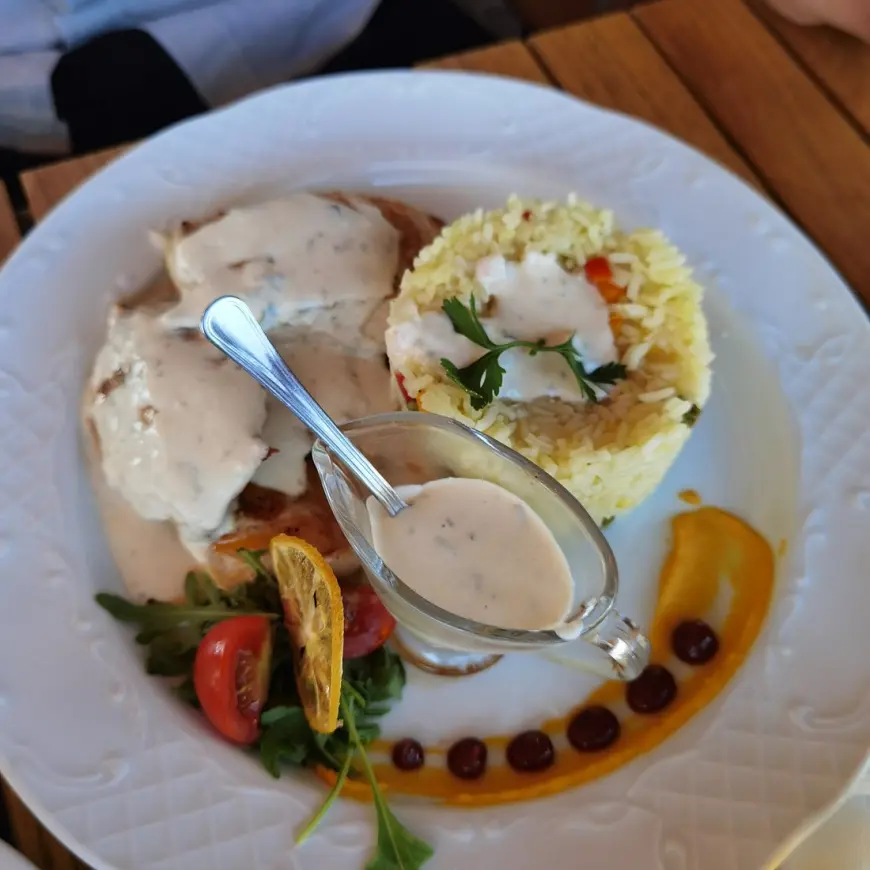 Restoran i hotel Bakarni lonac Brčko – Vrhunska hrana, smještaj i zabava (FOTO-VIDEO)