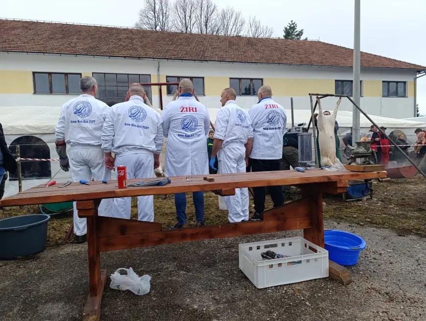 Dani grmečke kobasice okupili goste iz regiona i inostranstva