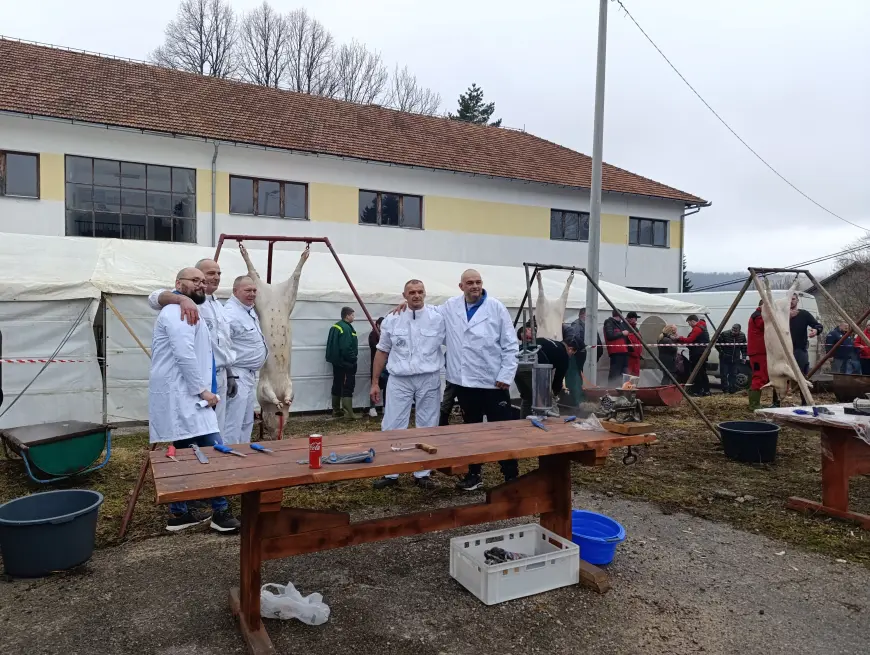 Dani grmečke kobasice okupili goste iz regiona i inostranstva