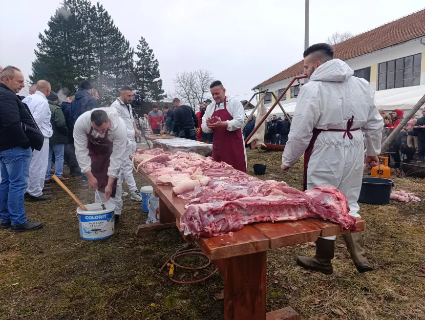 Dani grmečke kobasice okupili goste iz regiona i inostranstva