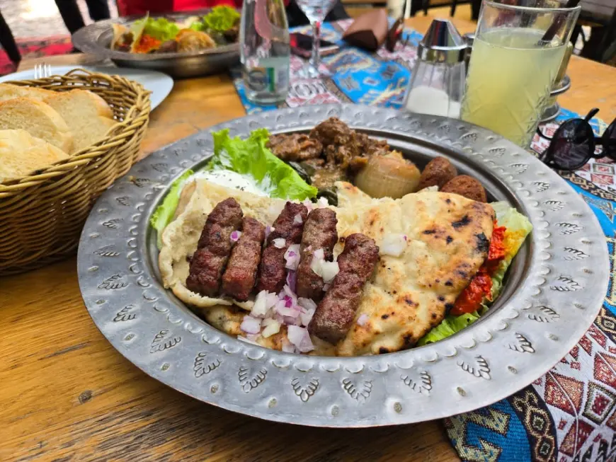 Restoran Šadrvan: Tradicionalni okusi Mostara koji odolijevaju vremenu